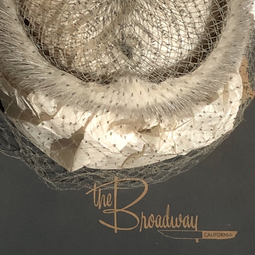 Woman’s delicate vintage hat piece veil for wedding or funeral 7” light grey fur